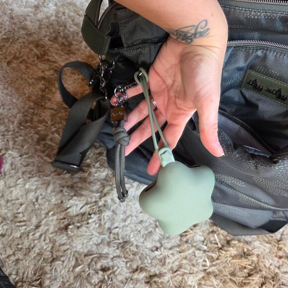 Itzy Ritzy Dream Convertible Diaper Bag - Picture 6 of 6